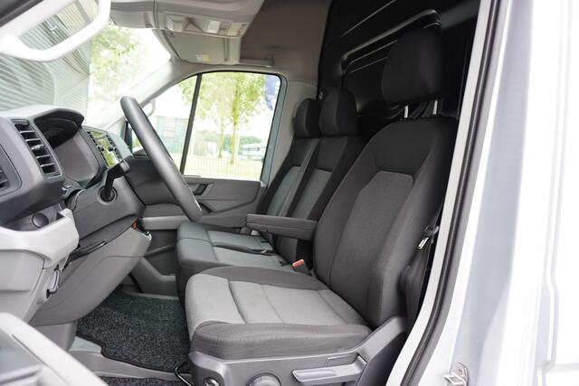 Volkswagen CRAFTER 140 PK Automaat L3H3 App Connect Cruise Control Camera Navi Trekhaak Voorruitverwarming