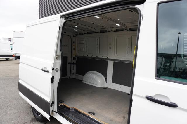 Volkswagen CRAFTER 35 140pk Automaat L3H2/L2H1 Apple carplay Camera Navigatie ergoComfort geveerde bestuurdersstoel