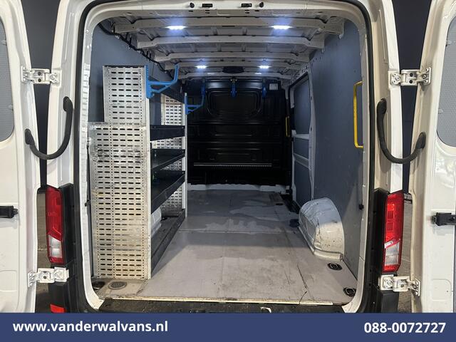 Volkswagen CRAFTER 2.0 TDI 141pk L3H2 L2H1 Euro6 Airco | Camera | Apple Carplay | Android Auto Parkeersensoren, Bijrijdersbank, 3000kg trekvermogen