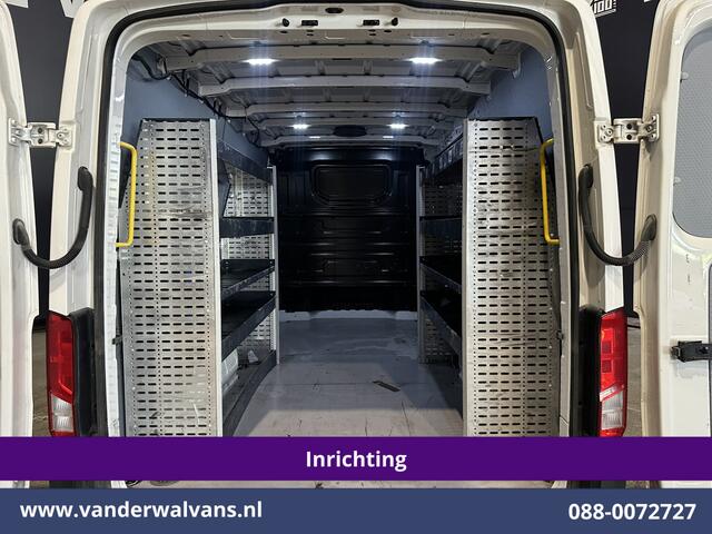 Volkswagen CRAFTER 2.0 TDI 141pk L3H2 L2H1 inrichting Euro6 Airco | Camera | Parkeersensoren Bijrijdersbank
