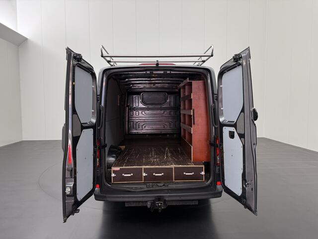 Volkswagen CRAFTER 2.0TDI 140PK L3H2 Exclusive Edition Imperiaal | Trekhaak | Led | Navigatie | Camera | 3-Zits | Airco | Cruise