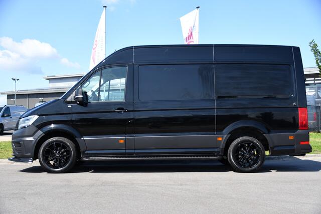 Volkswagen CRAFTER 35 2.0 TDI L3H3 RWD Black Edition Camera, Adaptieve Cruise, 3500kg Trekhaak, Automaat, LED, Geveerde stoel, 164pk, Massage stoel, Uniek!