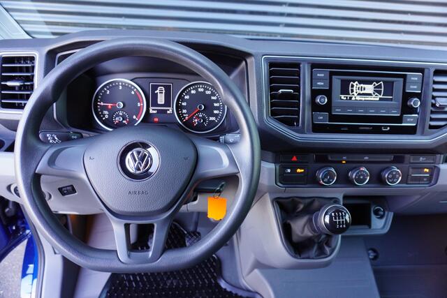 Volkswagen CRAFTER 35 140pk L3H2/L2H1 Airco Kunstleder Parkeersensoren Standkachel Bluetooth