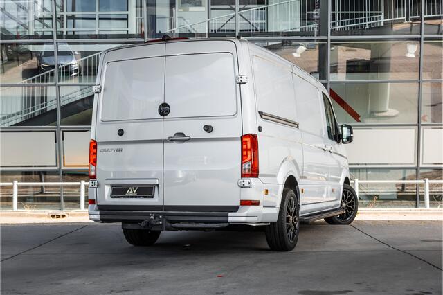 Volkswagen CRAFTER 35 2.0 TDI DSG L3H2 | Navigatie | Camera | CarPlay | Trekhaak | 3-Zitter | DAB | Nieuwe APK