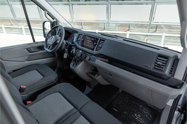 Volkswagen CRAFTER 35 2.0 TDI DSG L3H2 | Navigatie | Camera | CarPlay | Trekhaak | 3-Zitter | DAB | Nieuwe APK