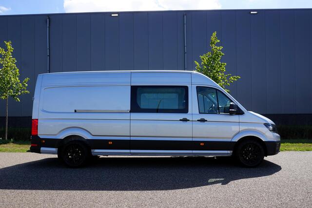 Volkswagen CRAFTER 35 2.0 TDI L4H3 Highline in Nieuwstaat met BPM voordeel |Mooie Camperbasis |180 PK Automaat |2 stoelen |Adaptive Cruise |Standkachel |Trekhaak |Camera |Metallic |Stoelverwarming