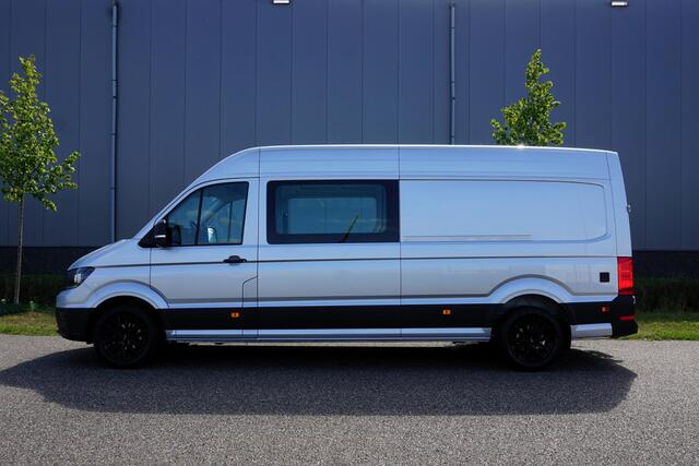 Volkswagen CRAFTER 35 2.0 TDI L4H3 Highline in Nieuwstaat met BPM voordeel |Mooie Camperbasis |180 PK Automaat |2 stoelen |Adaptive Cruise |Standkachel |Trekhaak |Camera |Metallic |Stoelverwarming