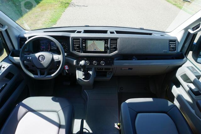Volkswagen CRAFTER 35 2.0 TDI L4H3 Highline in Nieuwstaat met BPM voordeel |Mooie Camperbasis |180 PK Automaat |2 stoelen |Adaptive Cruise |Standkachel |Trekhaak |Camera |Metallic |Stoelverwarming
