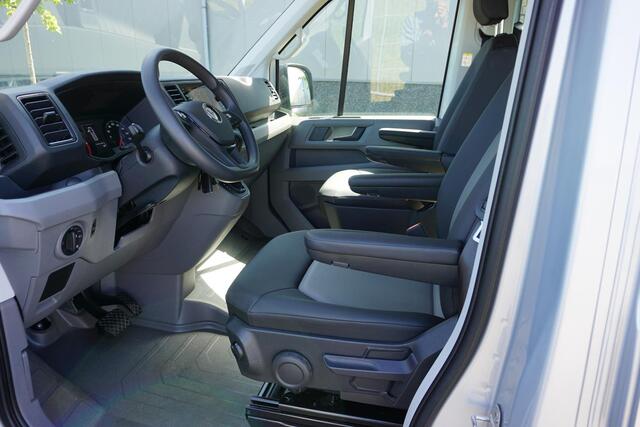 Volkswagen CRAFTER 35 2.0 TDI L4H3 Highline in Nieuwstaat met BPM voordeel |Mooie Camperbasis |180 PK Automaat |2 stoelen |Adaptive Cruise |Standkachel |Trekhaak |Camera |Metallic |Stoelverwarming