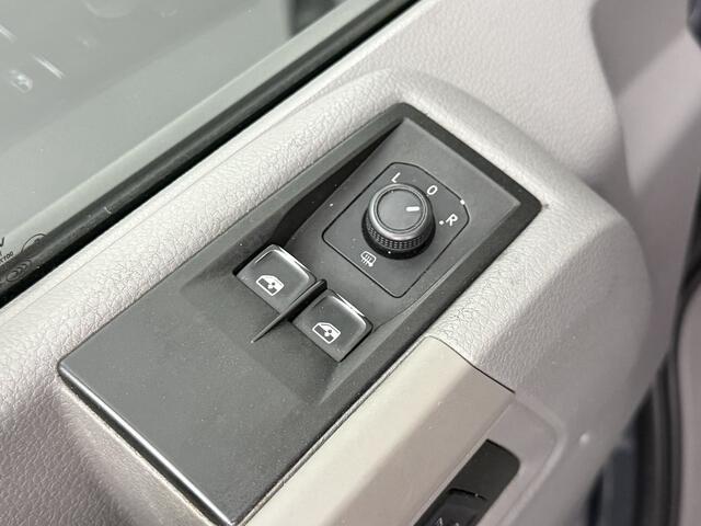 Volkswagen CRAFTER 2.0TDI 140PK L3H3 Highline | Navigatie | Camera | Multimedia | Airco | Betimmering