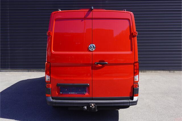 Volkswagen CRAFTER 140pk L3H2/L2H1 Trekhaak Camera 3-Zits Radio Bluetooth Euro6
