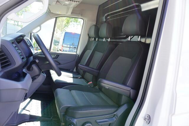 Volkswagen CRAFTER 140pk Automaat L3H3/L2H2 Apple Carplay Camera Parkeersensoren Standkachel 3-zits