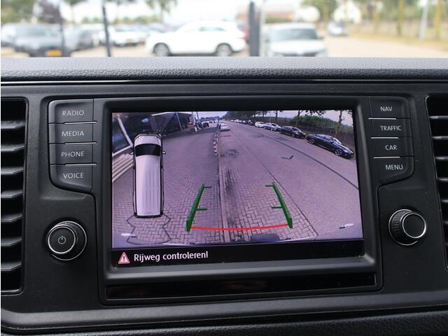 Volkswagen CRAFTER 35 2.0TDI L3H2 177 PK AUT. + CAMERA | LED | TREKHAAK 3000 KG | IMPERIAAL | CARPLAY