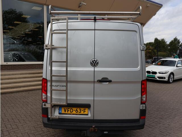 Volkswagen CRAFTER 35 2.0TDI L3H2 177 PK AUT. + CAMERA | LED | TREKHAAK 3000 KG | IMPERIAAL | CARPLAY