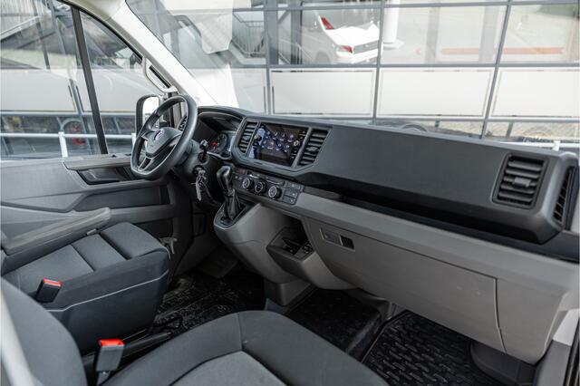 Volkswagen CRAFTER 35 2.0 TDI 177 PK L3H3 | Bi-Xenon | CarPlay | Camera | Navigatie | Cruise control | DAB | Betimmering | PDC | Dealer onderhouden | Nieuwe APK | Euro 6