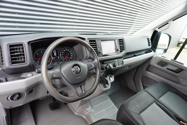 Volkswagen CRAFTER 180pk Automaat L3H3/L2H2 Navigatie Camera Parkeersensoren Trekhaak Cruise control Imperiaal