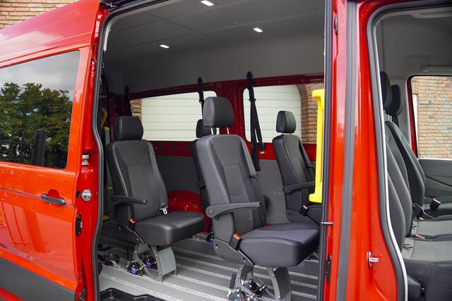 Volkswagen CRAFTER 2.0 TDI 140 PK L3H3 Rolstoelbus