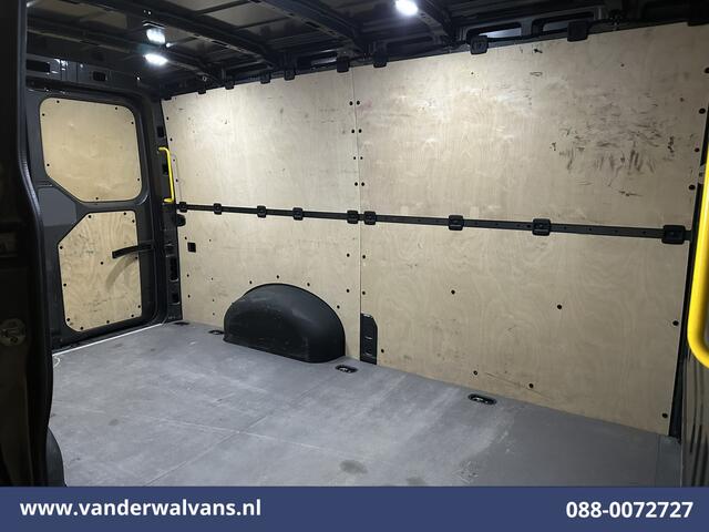 Volkswagen CRAFTER 2.0 TDI L3H2 L2H1 Euro6 Airco | 2500kg Trekhaak | Parkeersensoren Bijrijdersbank