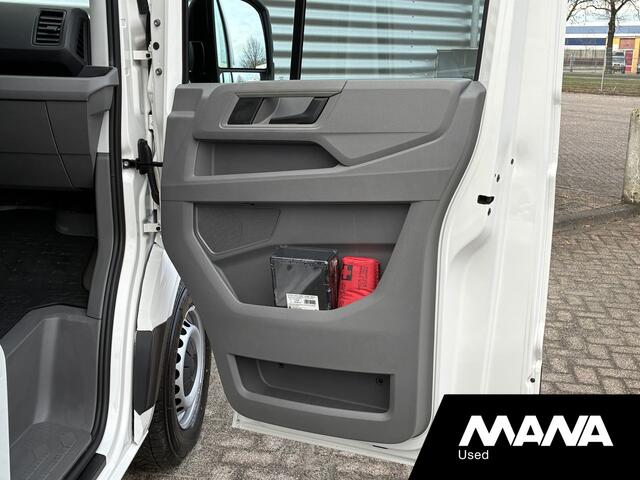 Volkswagen CRAFTER 35 2.0TDI 140PK L3H3 Automaat Standkachel Stoelverwarming Navi Cruise