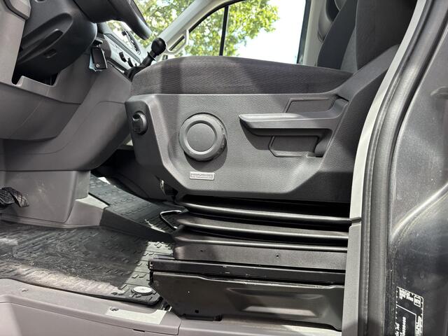 Volkswagen CRAFTER 30 2.0 TDI L3H2 Comfortline | CAMERA | CARPLAY | TREKHAAK | GEVEERDE STOEL |