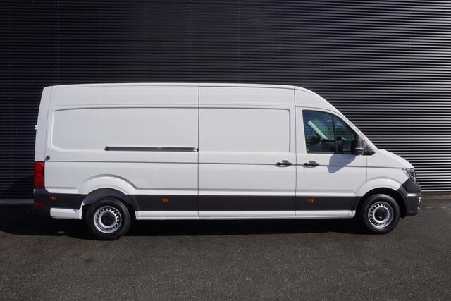 Volkswagen CRAFTER 180pk Autonaat L4H3/L3H2 LED Camera Apple Carplay Stoelverwarming 3-Zits