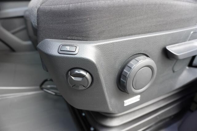 Volkswagen CRAFTER 140pk Automaat L3H3/L2H2 Apple carplay Camera parkeersensoren Cruise control Navigatie 3-Zits