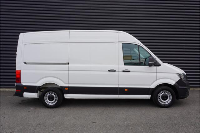 Volkswagen CRAFTER Volkswagen Crafter 180pk RWD L3H3/L2H2 3500kg Trekgewicht Trekhaak Apple carplay Camera Cruise control