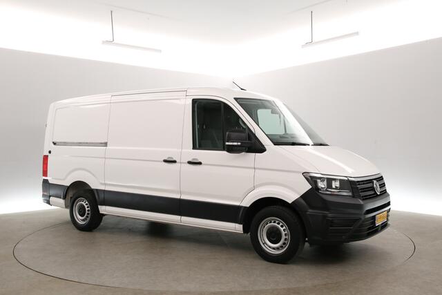 Volkswagen CRAFTER 2.0 TDI L3H2 140PK | Airco | Camera | 3 Zits | Trekhaak | Carplay | Elektrpakket