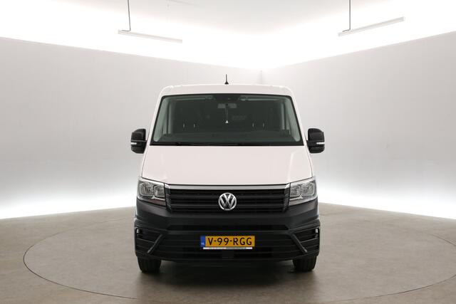 Volkswagen CRAFTER 2.0 TDI L3H2 140PK | Airco | Camera | 3 Zits | Trekhaak | Carplay | Elektrpakket