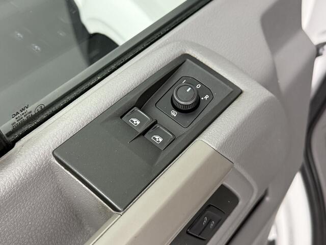 Volkswagen CRAFTER 2.0TDI 140PK Automaat Koelbakwagen+Laadklep | Multimedia | Airco | Cruise