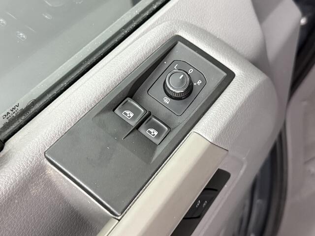 Volkswagen CRAFTER 2.0TDI 140PK L3H2 Highline | Navigatie | Multimedia | Airco | Cruise | Betimmering