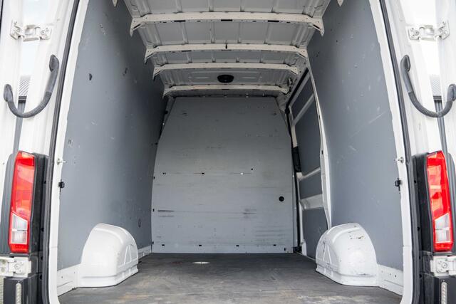 Volkswagen CRAFTER 2.0 TDI L3H3 | Automaat | 177 PK | Euro 6 | 3.0T Trekgewicht | Cruise | Airco | PDC