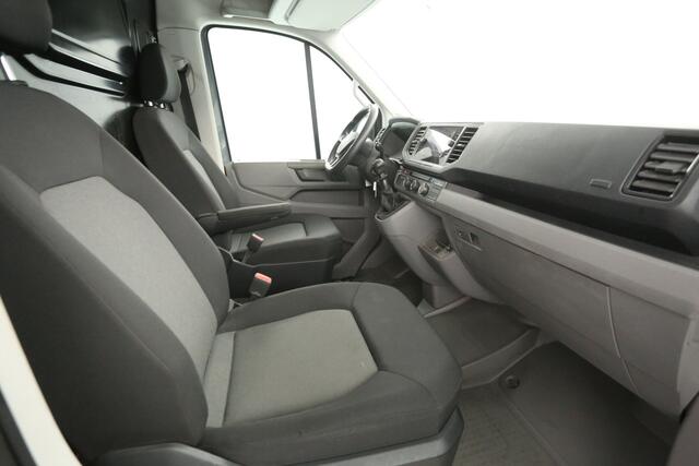 Volkswagen CRAFTER 2.0 TDI 177PK L3H2 | 3000KG Trekgew. | Trekhaak | Airco | Cruise | Carplay | 2xSchuifdeur