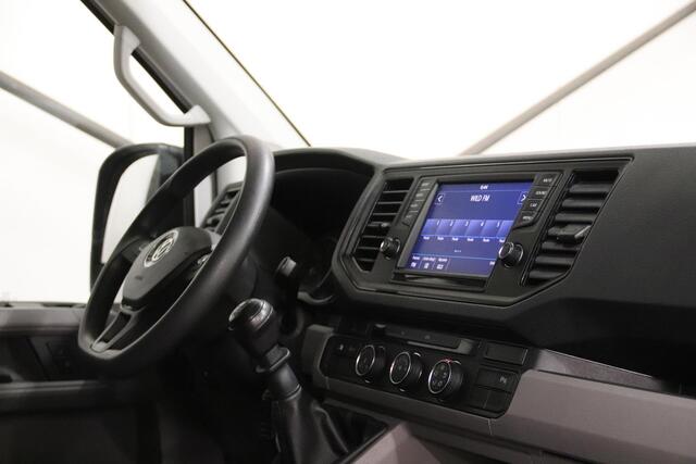 Volkswagen CRAFTER 2.0 TDI 140PK L3H3 EURO 6 3000KG trekvermogen Volkswagen Crafter 35 2.0 TDI 140PK L3H3 (oude L2H2) EURO 6