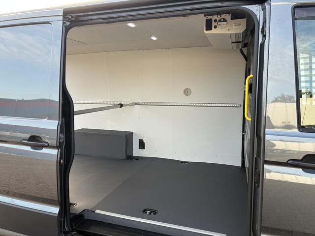 Volkswagen CRAFTER 177PK L3H2 o Indium Grey o Black Styling Package o FULL OPTION