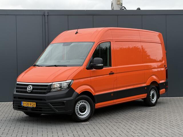 Volkswagen CRAFTER 35 2.0 TDI 177 PK / L3H3 / CAMERA / CRUISE / 3.5 TON TREKKEN / 3-ZITS / AIRCO / CARPLAY / GEVEERDE STOEL / 3500 KG AHG