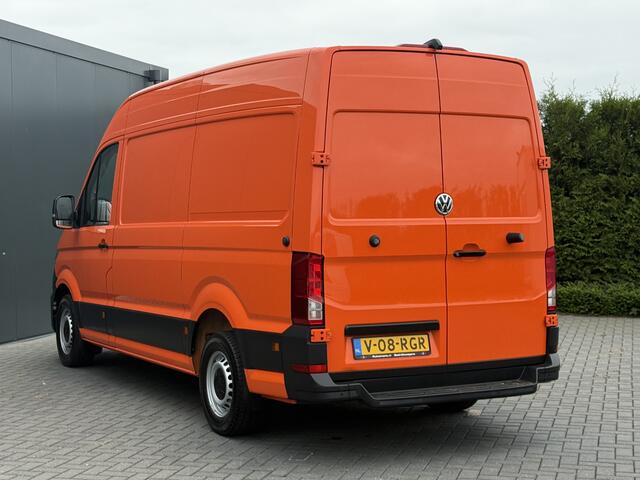 Volkswagen CRAFTER 35 2.0 TDI 177 PK / L3H3 / CAMERA / CRUISE / 3.5 TON TREKKEN / 3-ZITS / AIRCO / CARPLAY / GEVEERDE STOEL / 3500 KG AHG