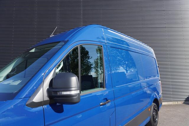 Volkswagen CRAFTER 140pk L3H3/L2H2 Apple Carplay Trekhaak Parkeersensoren Cruise control 3-Zits Stoelverwarming