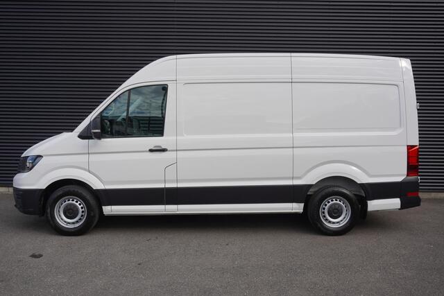 Volkswagen CRAFTER 177pk L3H3/L2H2 Apple Carplay Camera Parkeersensoren Navigatie Cruise control 3-Zits