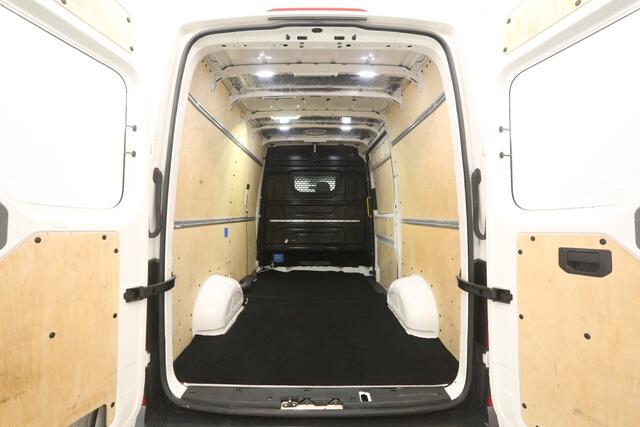 Volkswagen CRAFTER 2.0 TDI L3H3 140PK | Airco | Cruise | Parkeersens. | 3 Zits