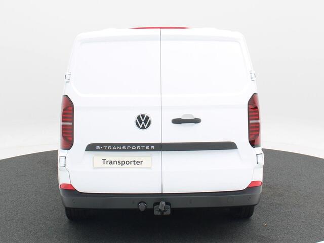 Volkswagen E-Transporter Bedrijfswagens Bestelwagen L2 218 pk | Achterdeuren | trekhaak | bijrijdersbank | 5 jaar gratis onderhoud | 8 jaar garantie op de accu |