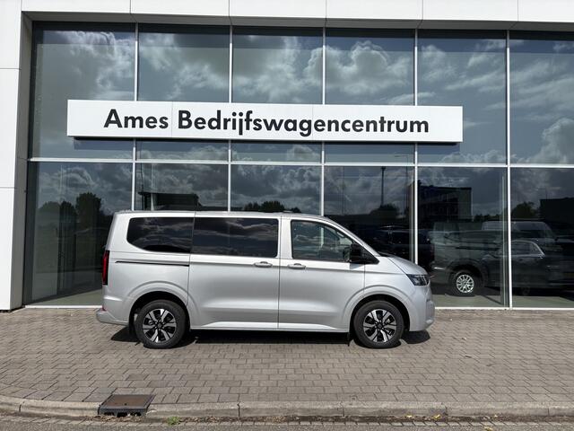 Volkswagen E-Transporter Caravelle L1 Life 64 kWh 136 Pk | 9 Persoons | Achteruitrijcamera | Warmtepomp | Prijs is INCL BTW & BPM Carplay/Android auto | Parkeersensoren | Prijs is INCL BTW & BPM
