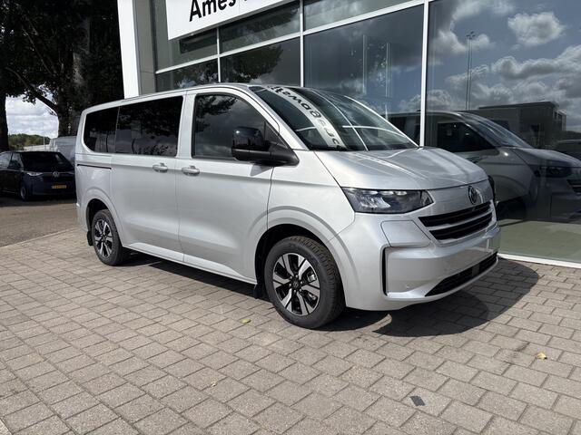 Volkswagen E-Transporter Caravelle L1 Life 64 kWh 136 Pk | 9 Persoons | Achteruitrijcamera | Warmtepomp | Prijs is INCL BTW & BPM Carplay/Android auto | Parkeersensoren | Prijs is INCL BTW & BPM