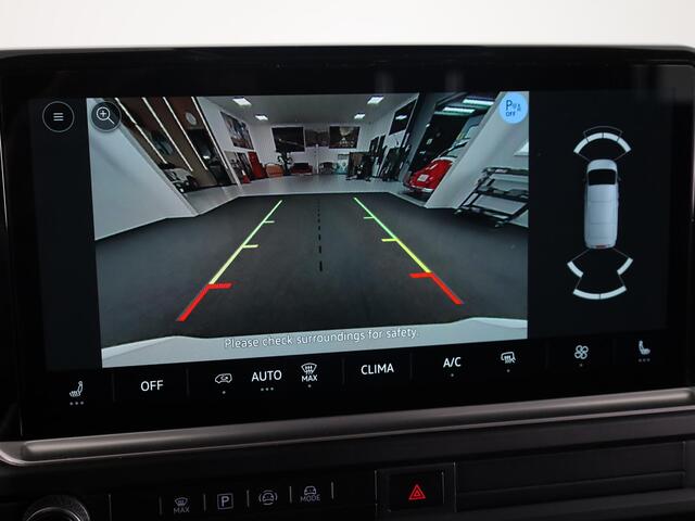 Volkswagen E-Transporter Kombi 34 L2H1 Style 64 kWh DC 218 pk | Navigatie | Warmtepomp | Parkeersensoren | Achteruitrijcamera | Adaptieve cruise control |