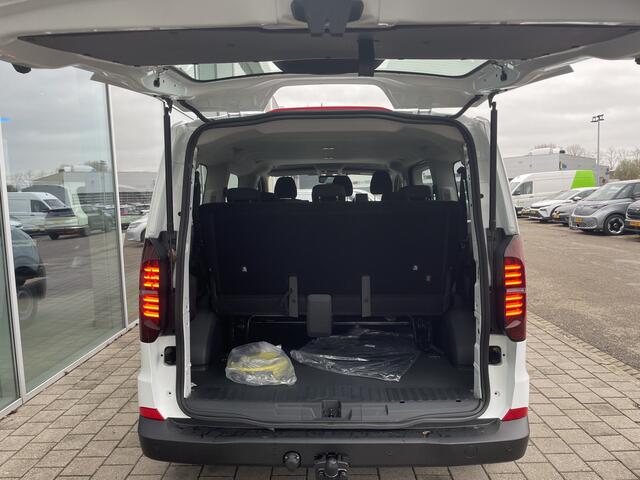 Volkswagen E-Transporter Kombi L1 64 kWh | 136PK | 9 Persoons | Trekhaak