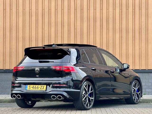 Volkswagen GOLF 2.0 TSI R 4Motion | R-Performance pakket | Panoramadak | Stoelventilatie/Stoelverwarming | Elektrische Stoelen + Memory | Keyless | Apple Carplay | Lane Assist | Navigatie | DAB | Stuurverwarming |