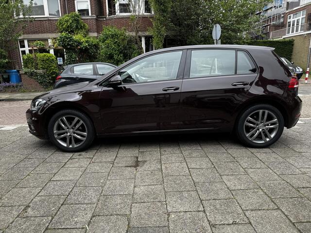 Volkswagen GOLF 1.0 TSI Trendline l Clima l Carplay l Parkeersensoren l Navi
