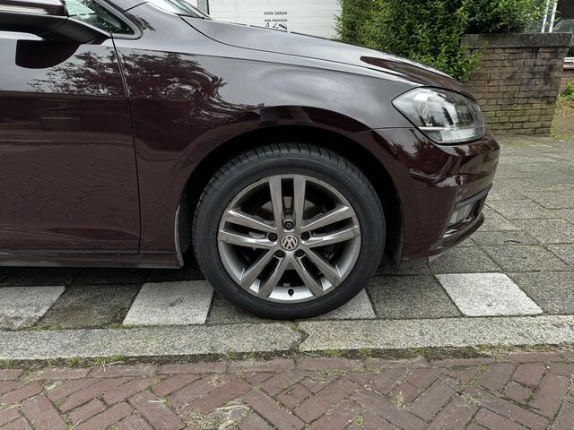 Volkswagen GOLF 1.0 TSI Trendline l Clima l Carplay l Parkeersensoren l Navi
