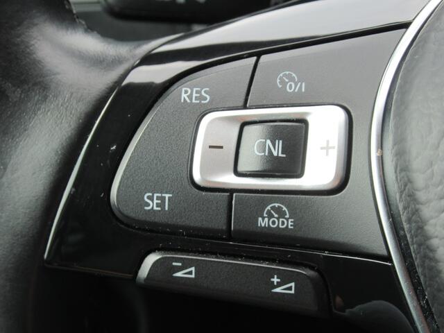 Volkswagen GOLF 1.0 TSI Comfortline 110 PK, Carplay + Android Auto / Parkeersensoren / Cruise control + Limiter / 15' LMV