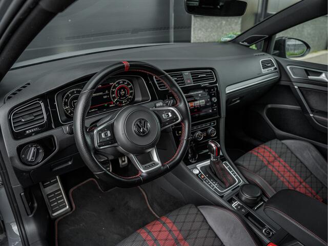 Volkswagen GOLF 2.0 TSI GTI TCR 290PK | Dynaudio | Pano | Virtual | Lane & Side | Blindspot | LED | Carplay | Sfeer | Camera |